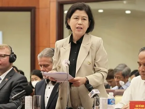 Doanh nghiệp than trời vì xây nhà vệ sinh cũng phải chờ cấp phép