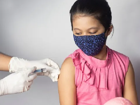 Trẻ đã mắc Covid-19 có cần tiêm vắc-xin không?