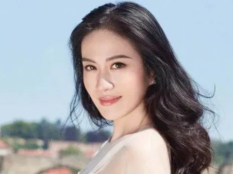 Mỹ nhân Diệp Tuyền bị dao đâm trúng mặt khi đang biểu diễn