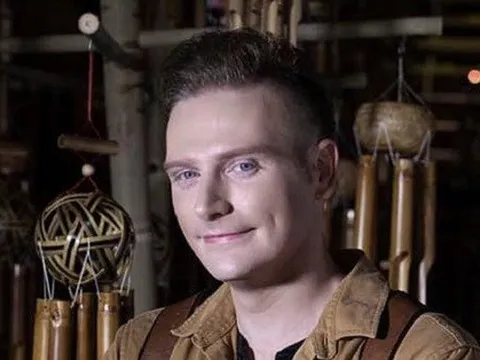 Ca sĩ Kyo York: 'Tôi hạnh phúc khi được cống hiến cho nghệ thuật Việt Nam'