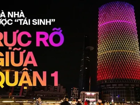 Bất ngờ với toà nhà giữa trung tâm TP.HCM được “lột xác" lung linh trong dịp lễ