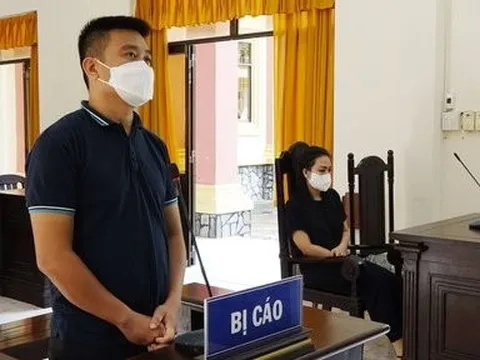 Đâm ô tô vào vợ cũ để xả cơn ghen, người đàn ông lãnh án 7 năm tù