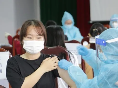 Bộ Y tế: Vaccine Covid-19 không ảnh hưởng lâu dài tới sức khỏe trẻ em