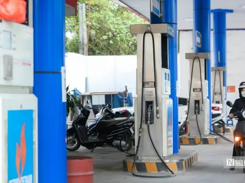 Bộ Công Thương tước giấy phép của 5 doanh nghiệp đầu mối xăng dầu