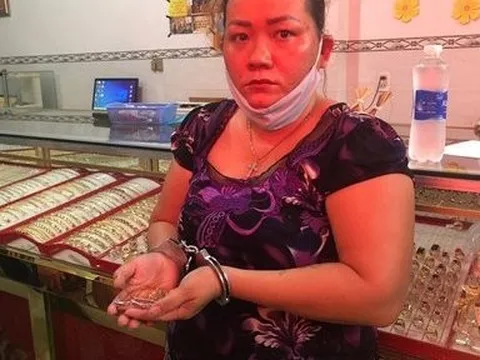Khởi tố nữ giúp việc trộm vàng của chủ nhà
