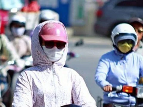 Miền Bắc nắng nóng trước khi đón mưa lớn