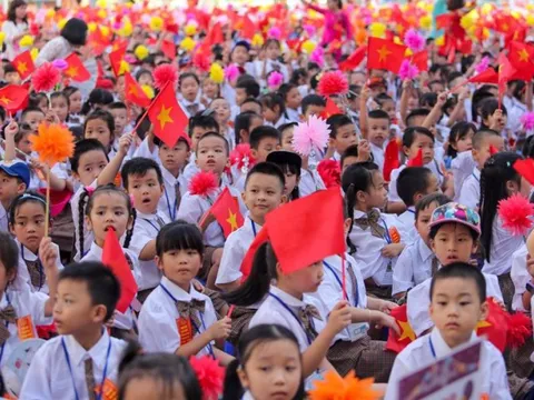 Hà Nội tạm chưa thu học phí, đề xuất hỗ trợ học phí cho trẻ em mầm non, học sinh phổ thông