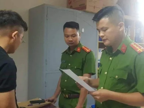 Bắt tạm giam cán bộ Quản lý thị trường đánh bạn gái dã man vì song ca với người khác