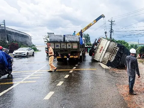 Lâm Đồng: Khởi tố tài xế điều khiển xe tải gây tai nạn khiến 2 phụ nữ tử vong