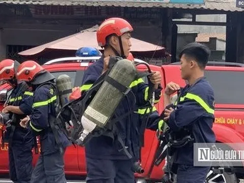 Vụ cháy quán karaoke: Tăng cường nhiều chiến sĩ PCCC từ Tp.HCM, mang máy cắt, bình oxy vào hiện trường tìm người