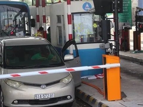 Đề nghị bắt đầu xử phạt xe chưa dán thẻ ETC đi vào cao tốc