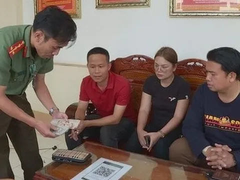 Nhặt được hơn 50 triệu đồng, người dân đến công an nhờ tìm chủ nhân