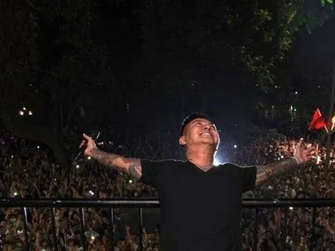 Sau bị phạt, Tuấn Hưng còn được phép hát ở ban công?