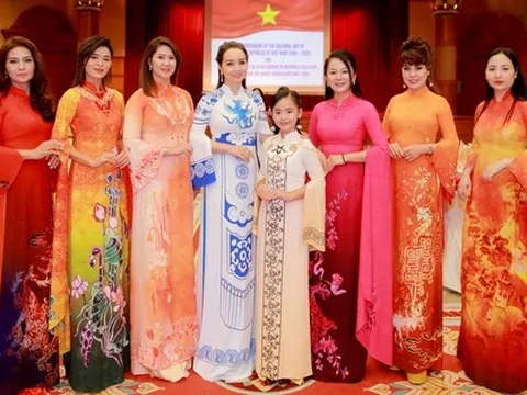 NTK Vũ Thảo Giang đưa “hồn Việt” vào BST áo dài “Hoàng Thành Thăng Long - Dấu ấn Vàng Son”