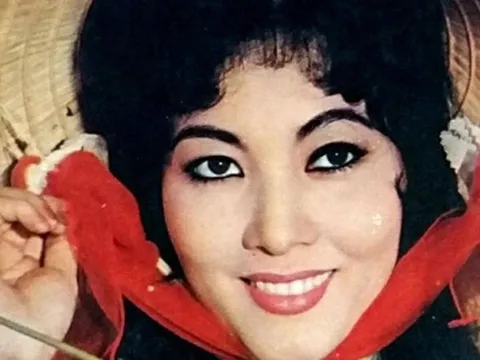 Con trai Thẩm Thúy Hằng tiết lộ lý do bà không ra nước ngoài sống cùng con cháu