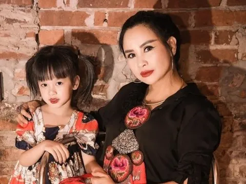 Sao Việt 11/9: Diva Thanh Lam trẻ đẹp rạng rỡ bên cháu gái