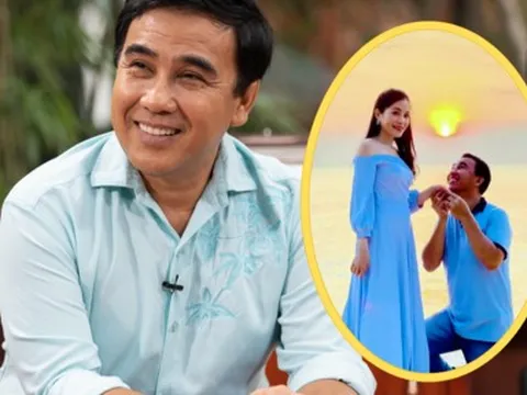 MC Quyền Linh quỳ gối nói lời mật ngọt với bà xã, cưới gần 20 năm vẫn như vợ chồng son