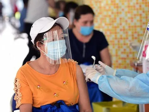 Ai còn nguy cơ cao trước COVID-19 khi số ca nhiễm tăng?