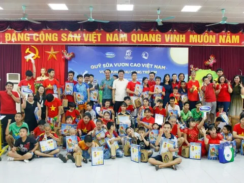 Thêm một mùa trung thu ấm áp trong hành trình 15 năm của Quỹ sữa Vươn cao Việt Nam