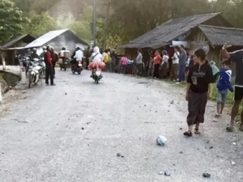 Nghệ An: Mỏ đá nổ mìn làm hỏng nhà dân, bé gái hơn 1 tuổi nhập viện