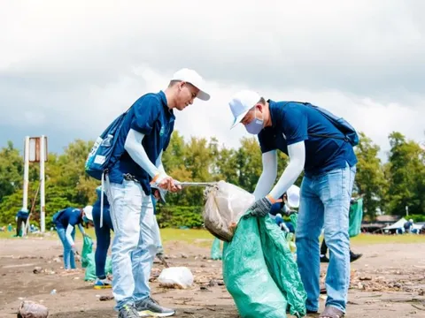 Nestlé Việt Nam tham gia làm sạch bãi biển góp phần giảm thiểu rác thải đại dương