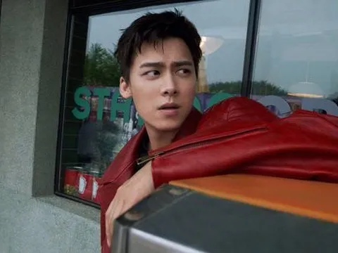 Lý Dịch Phong bị 13 thương hiệu lớn quay lưng