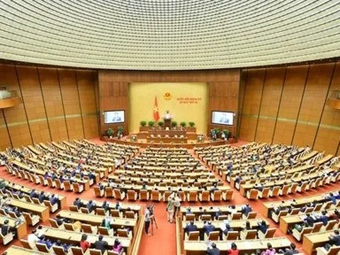 Khẩn trương hoàn thiện các dự án Luật trình Quốc hội xem xét