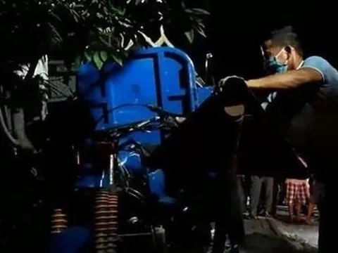 Ba bà cháu ngồi trên vỉa hè, bị xe ba gác tông tử vong 2 người