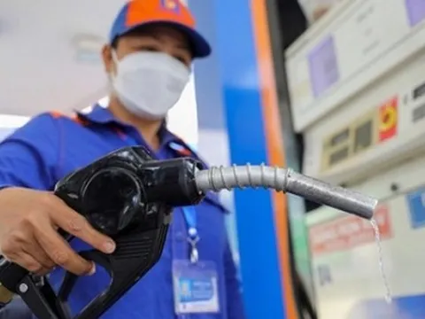 Đề xuất giảm 10% thuế các mặt hàng chế phẩm xăng