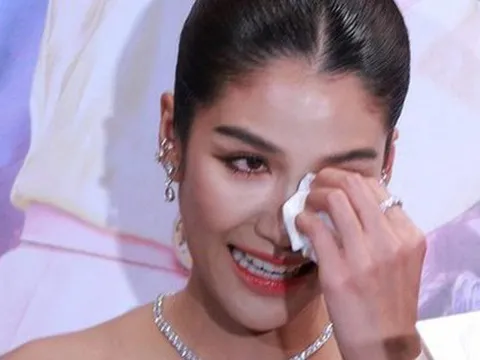 Một hoa hậu đối diện nguy cơ bị tịch thu nhà vì mẹ