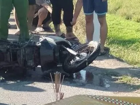 Phát hiện thi thể nam thanh niên tử vong bên vệ đường