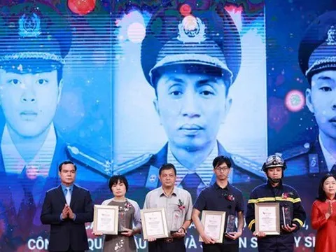 3 chiến sĩ phòng cháy chữa cháy được vinh danh trong chương trình Vinh quang Việt Nam