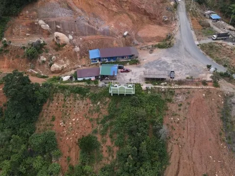 Bình Thuận: Phê bình Chủ tịch xã chậm xử lý trạm dừng chân trái phép