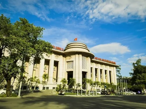 Ngân hàng Nhà nước tăng trần lãi suất huy động sau động thái của FED