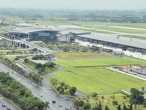 "Đầu tư sân bay Nội Bài tầm cỡ, thể hiện vị thế đất nước"