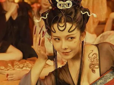 Họa Bì 2022 có quá nhiều cảnh nóng câu khách