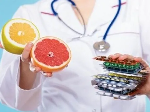 Khi đang uống thuốc chớ dùng những thực phẩm này, cẩn thận kẻo bệnh thêm nặng