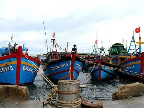 Ngành giao thông, y tế ứng phó bão số 4