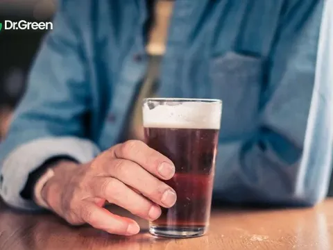 Mắc ung thư ở tuổi 26 sau khi lạm dụng loại đồ uống nhiều người mê