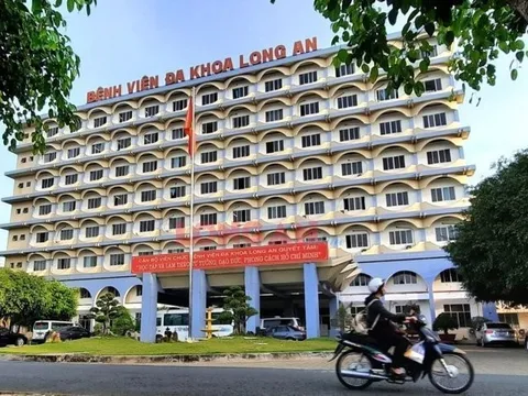 Bắt khẩn cấp nhóm côn đồ xông vào bệnh viện truy sát, đập phá