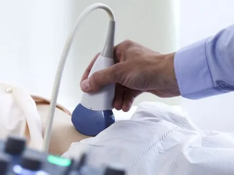 Siêu âm không thấy thận phải, bác sĩ bất ngờ với hình ảnh chụp CT