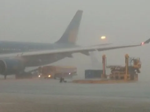 Đóng cửa một loạt sân bay, cảng biển, dừng chạy tàu khách, khẩn cấp ứng phó bão NORU