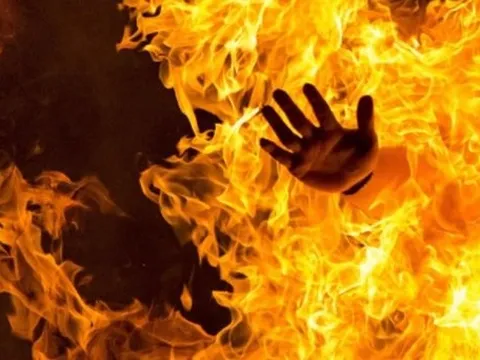 Diễn biến mới vụ níu kéo tình cảm không thành, nam thanh niên đổ xăng đốt người yêu