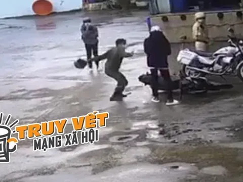 Xôn xao clip 2 cảnh sát dùng mũ bảo hiểm đánh, đấm đá 1 thiếu niên