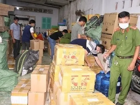 Triệt phá cơ sở làm giả thuốc nuôi trồng thủy sản quy mô lớn