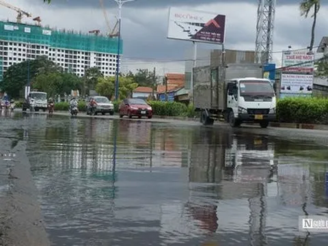 Bình Dương: Nhiều đoạn Quốc lộ 13 xuống cấp, ngập nặng dù không có mưa