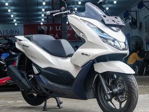 Honda PCX bản 'tiết kiệm xăng' về Việt Nam: Giá 99 triệu, của hiếm cho người đã chán SH