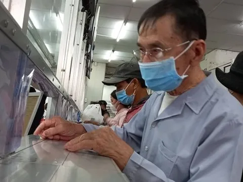 Bệnh viện Chợ Rẫy lo đóng cửa vì "không được dùng máy đặt, máy mượn"