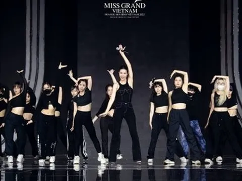 Miss Grand Vietnam 2022: Đông Nhi, Bích Phương ráo riết chạy tổng duyệt