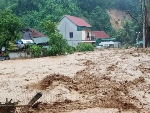 Nghệ An: Lũ quét kinh hoàng trong đêm, gây thiệt hại lớn, tìm kiếm người tử vong, mất tích